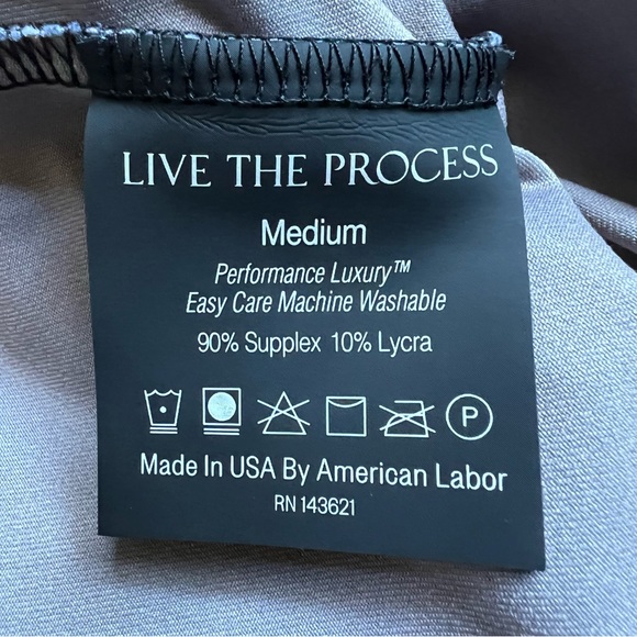 LIVE THE PROCESS Leopard Print Athletic Cropped Leggings Capris Animal Print M - Picture 4 of 14